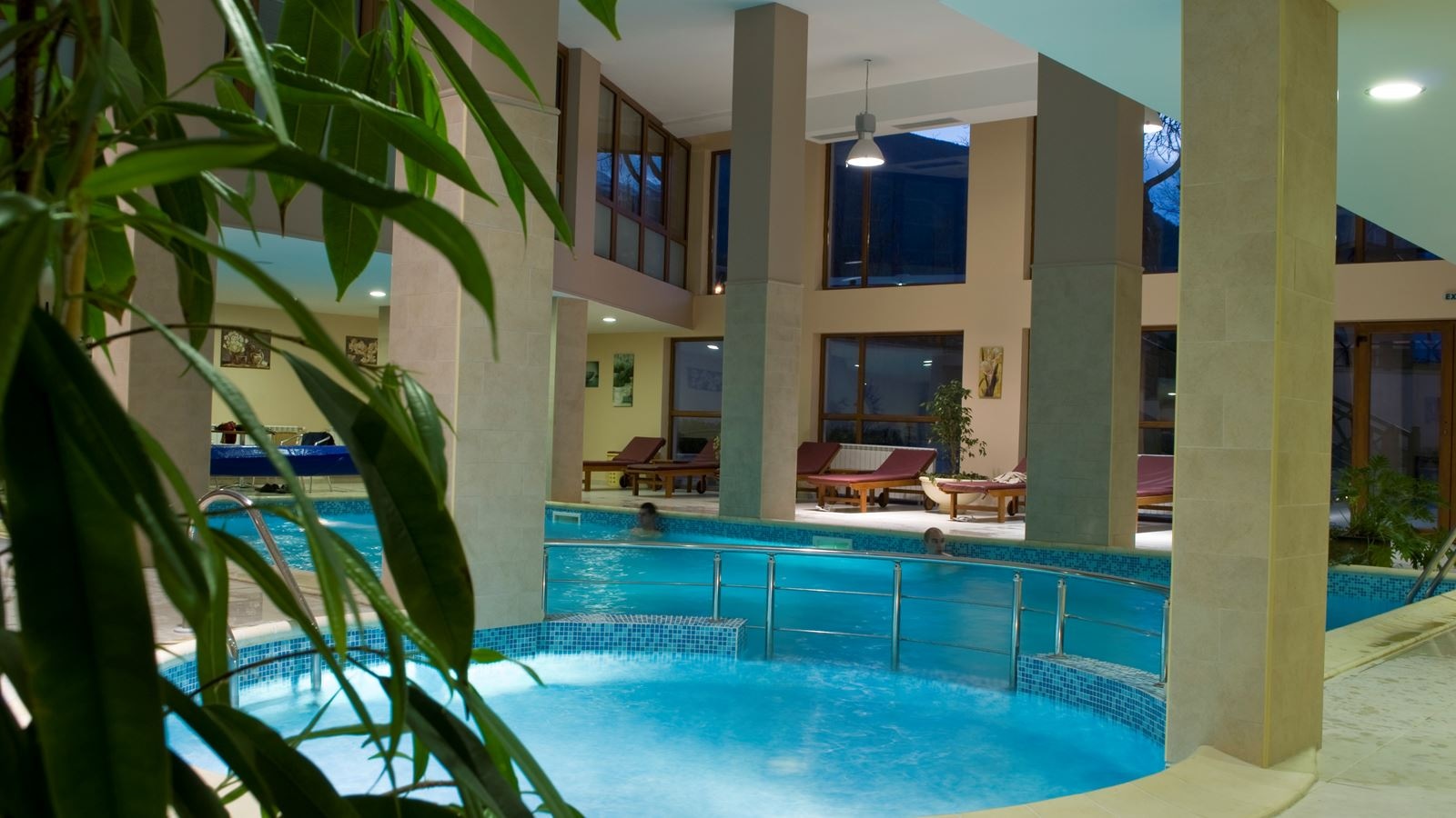 pools-indoor-pool