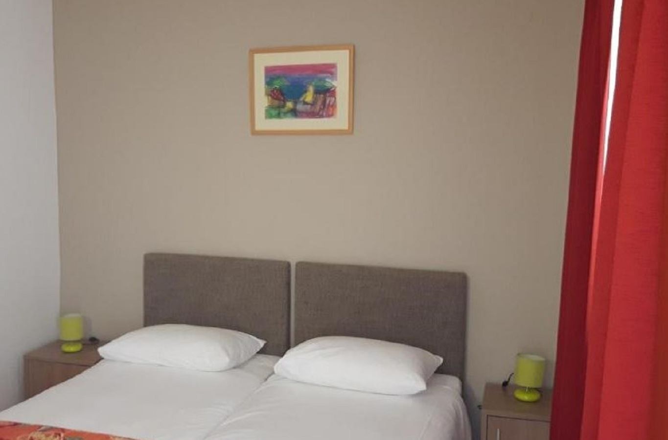 rooms-1-bedroom-apartment-terrace