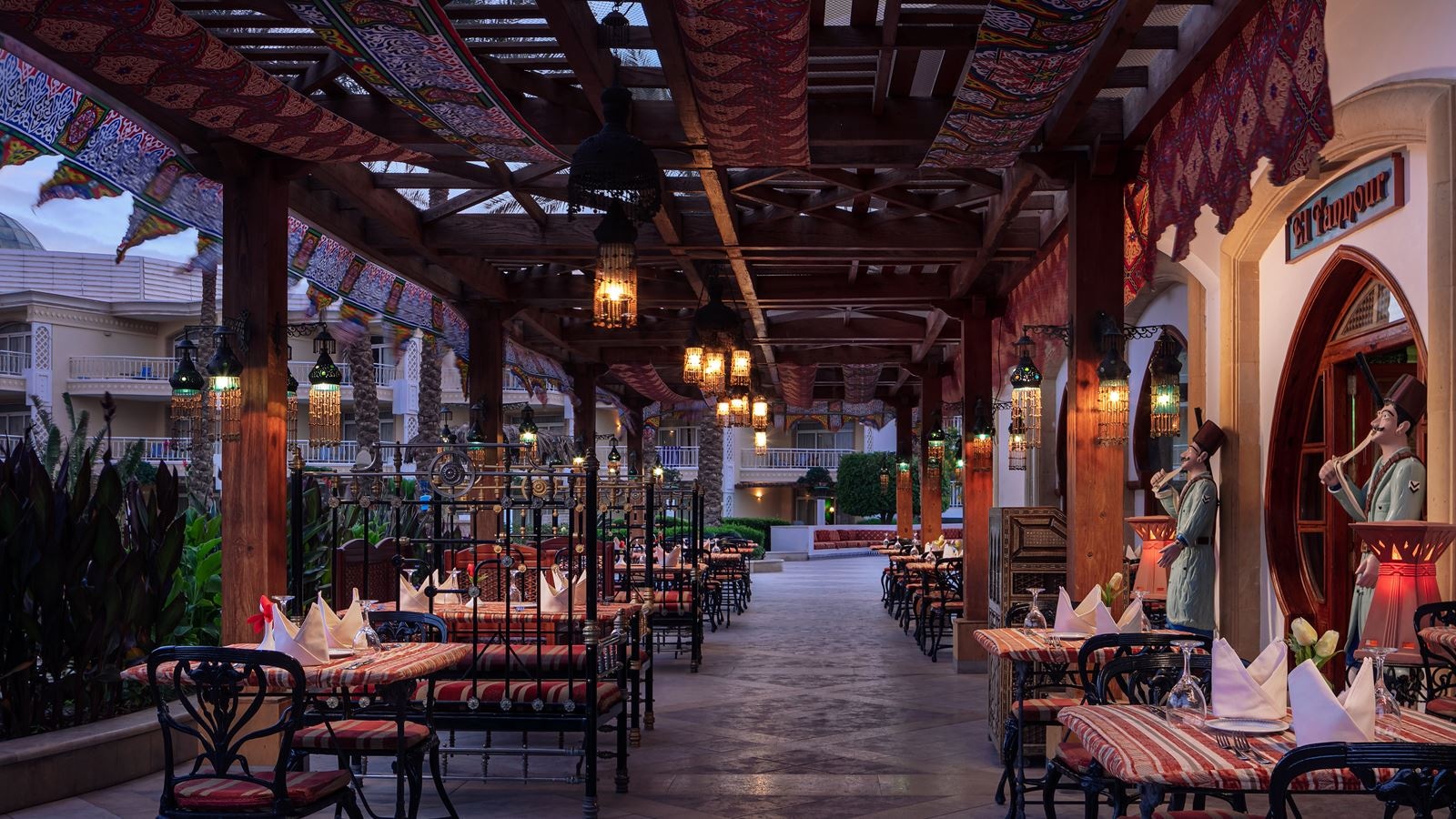 restaurants-restaurants