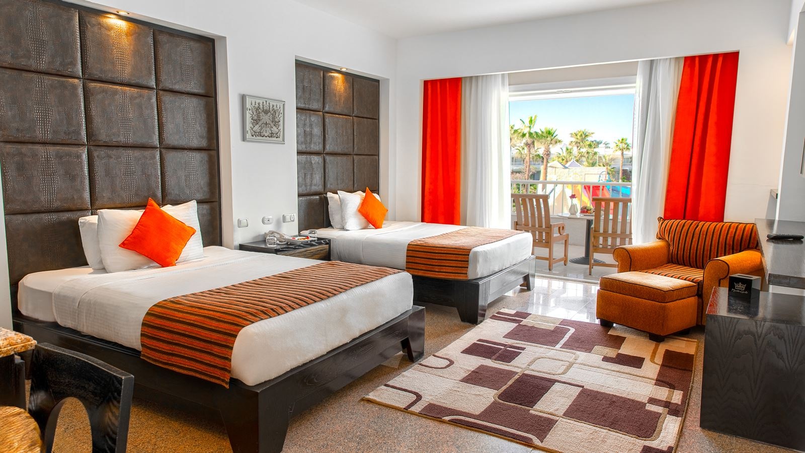 rooms-deluxe-pool-view