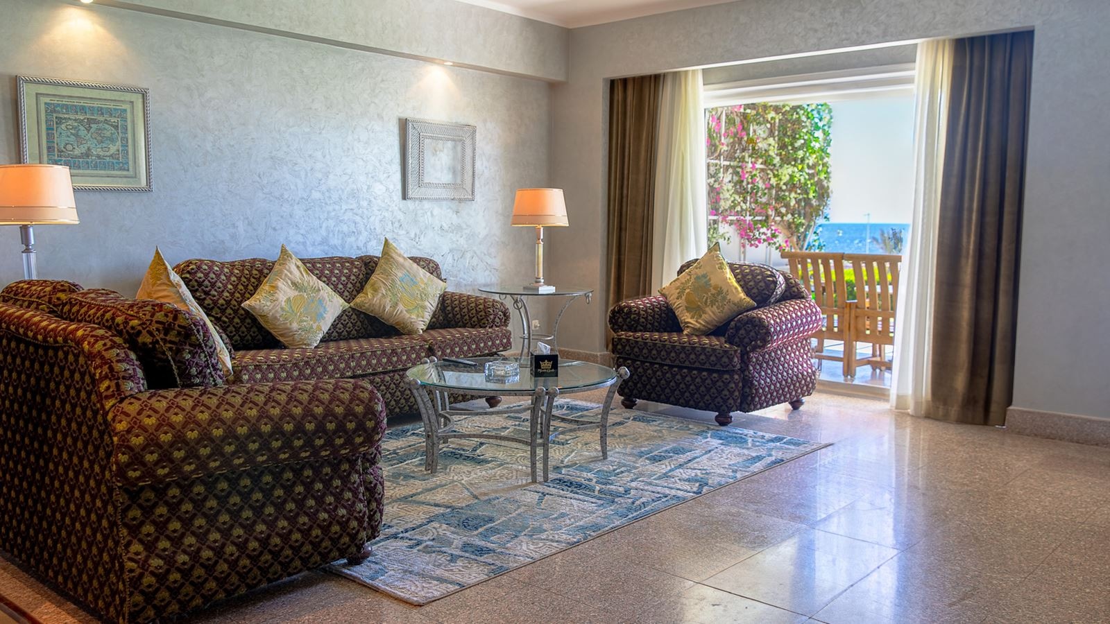 rooms-honeymoon-suite