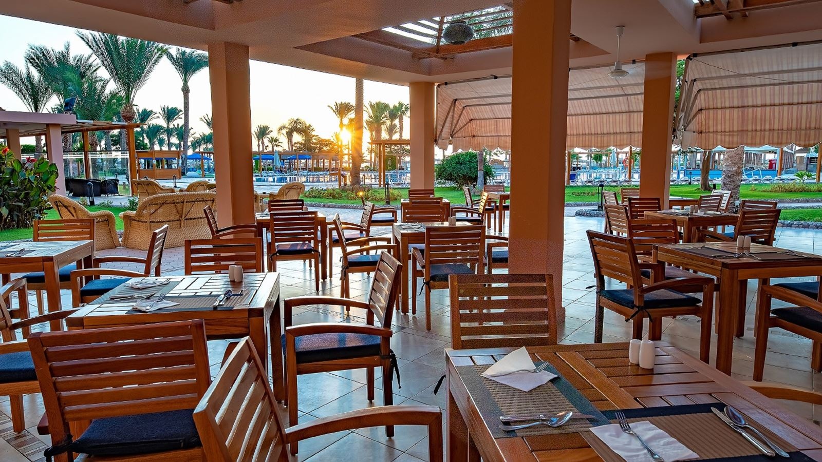 restaurants-palms-brasserie-restaurant