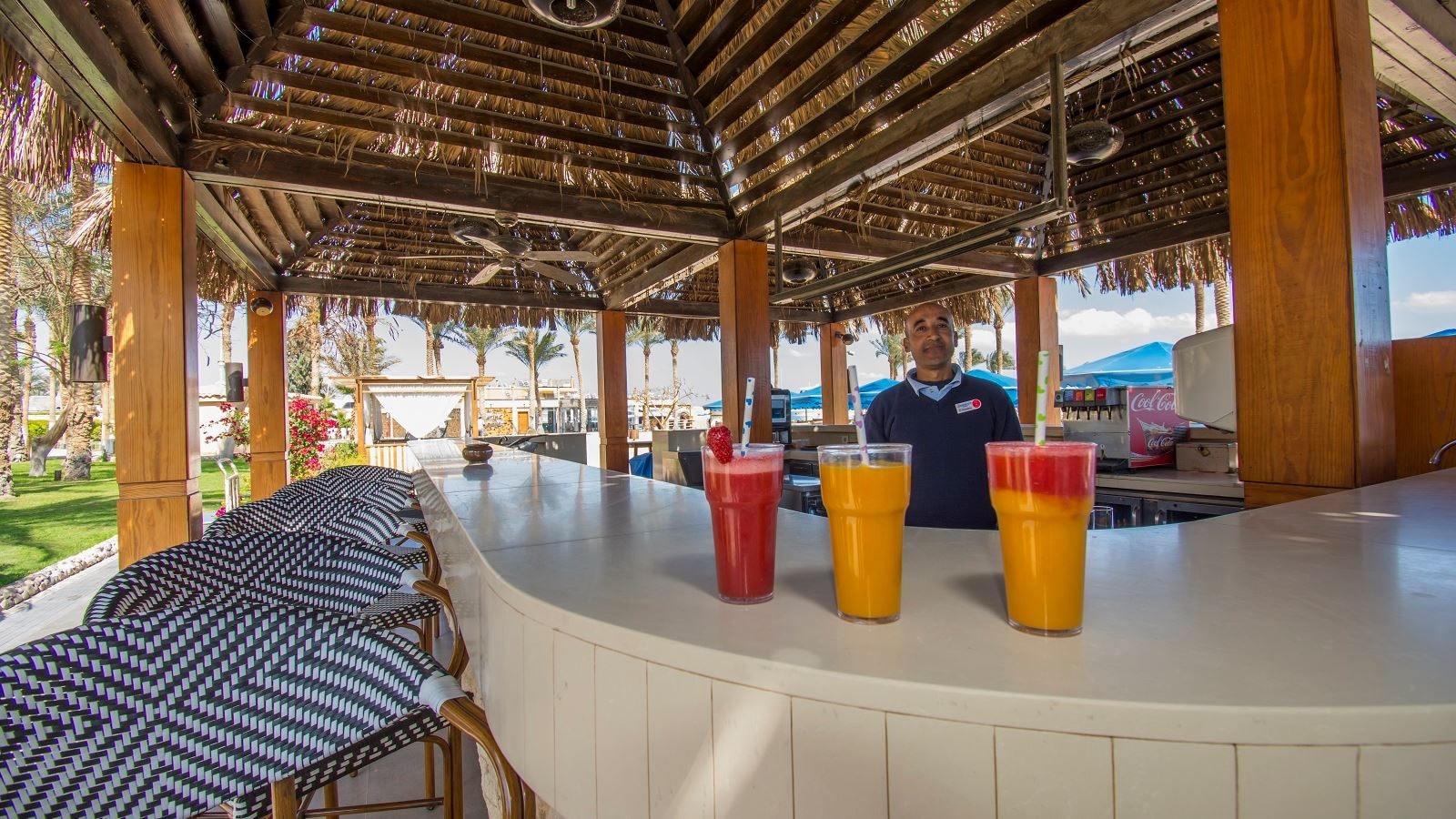 bars-al-khalig-beach-bar