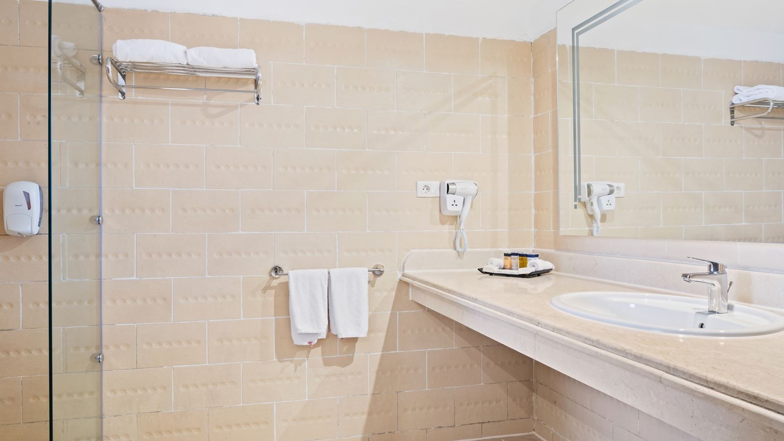 rooms-superior-room-garden-view