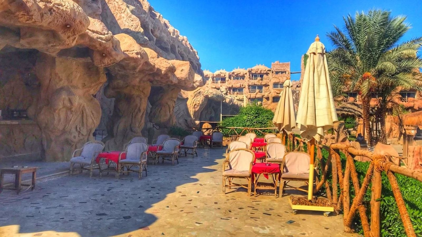 bars-barneys-pool-bar