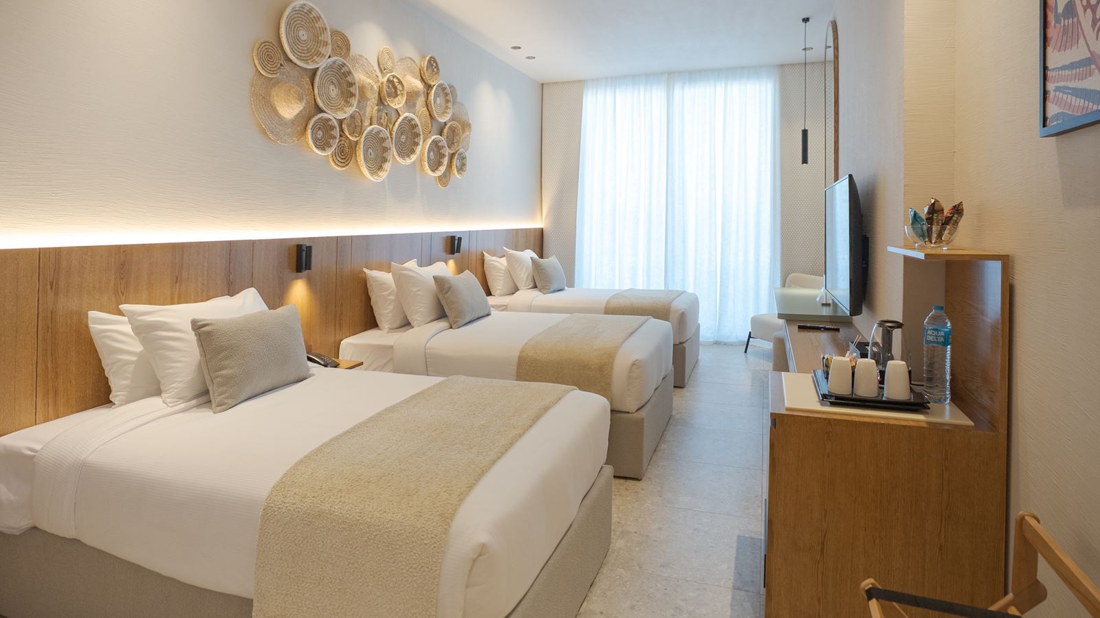 rooms-deluxe-room-pool-view