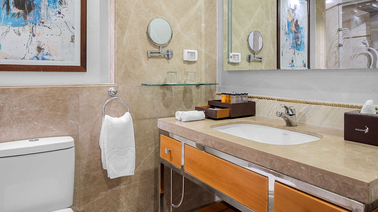 rooms-room-family-garden-view