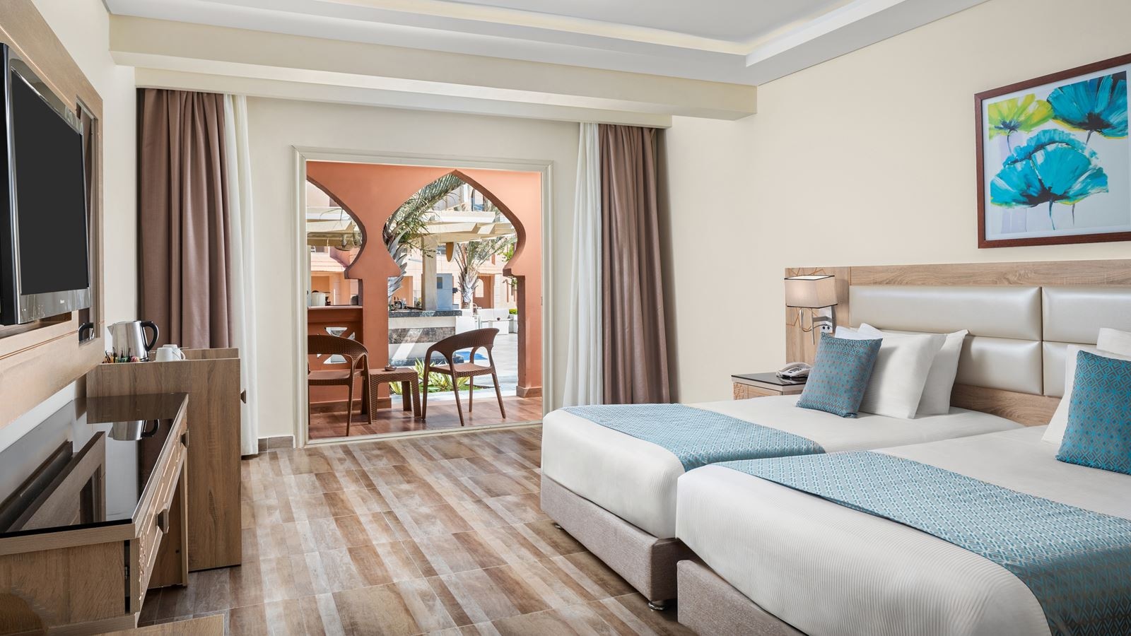 rooms-family-room-garden-view