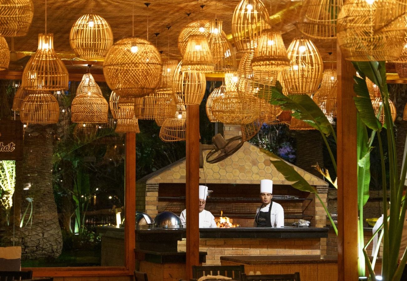 restaurants-beach-bar-and-restaurant