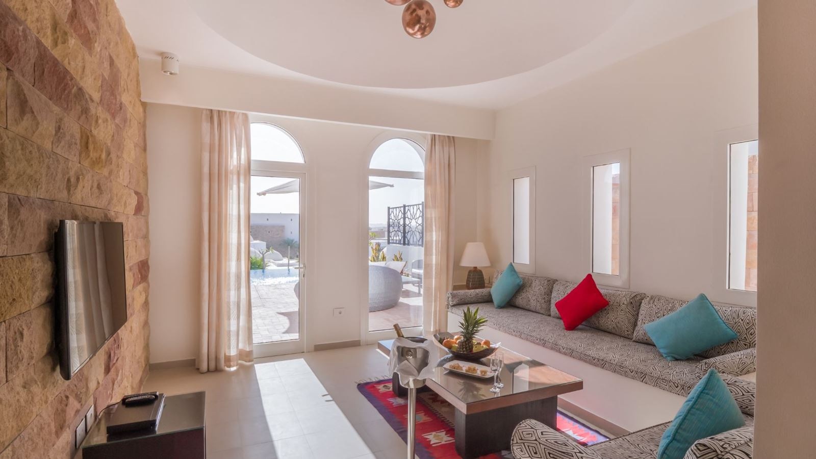 rooms-swimup-one-bedroom-villa