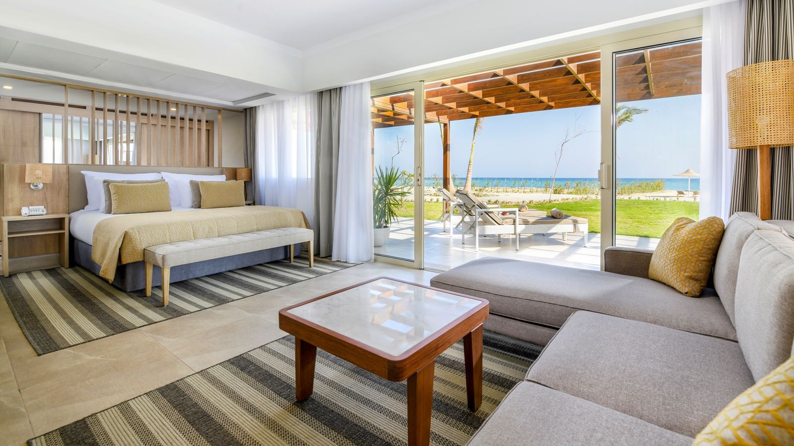 rooms-suite-front-sea-view