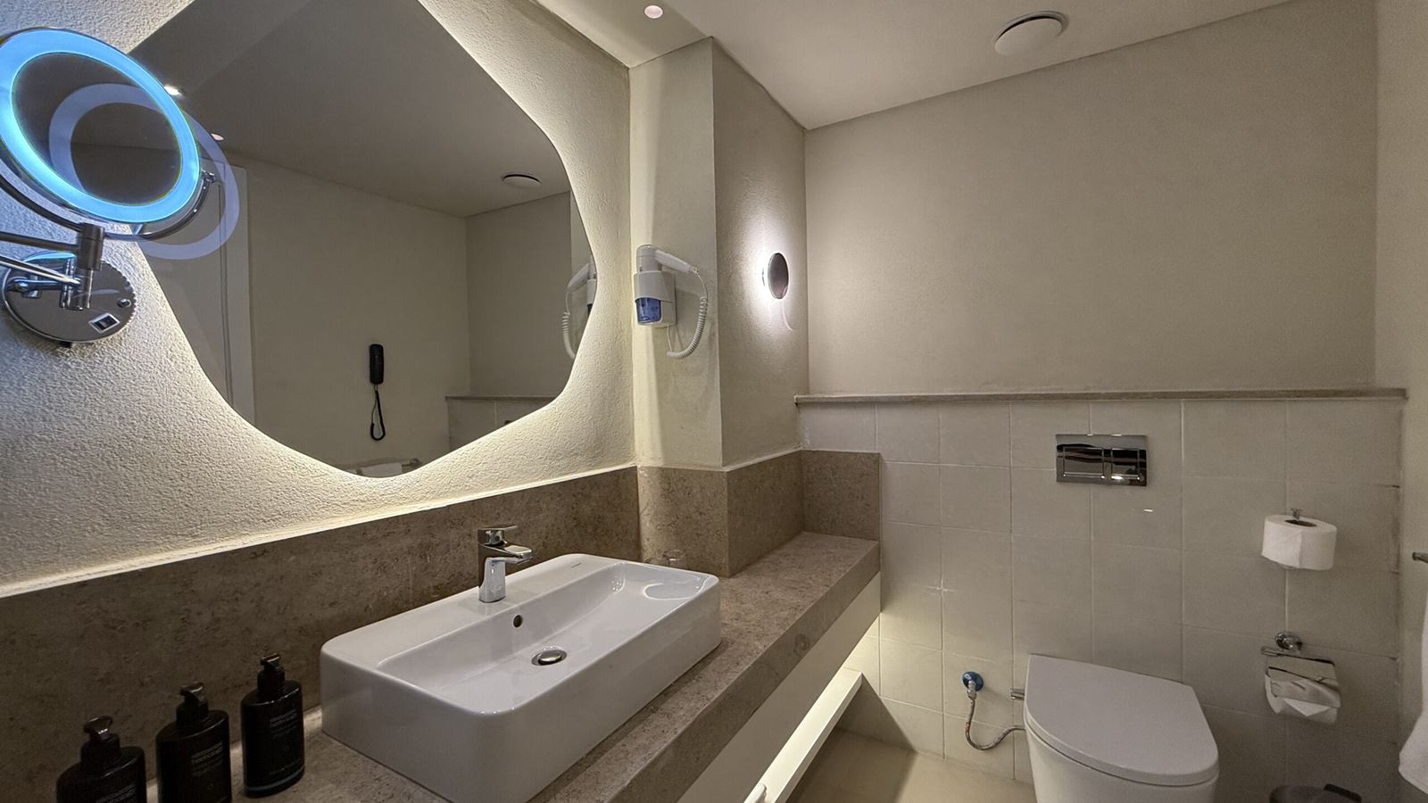 rooms-superior-room-with-1-king-size-bed-sea-view-beach-side