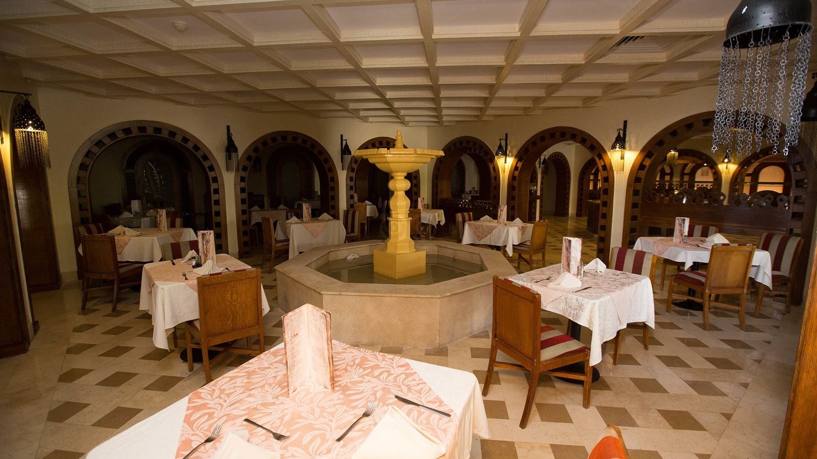 restaurants-fountain--restaurant