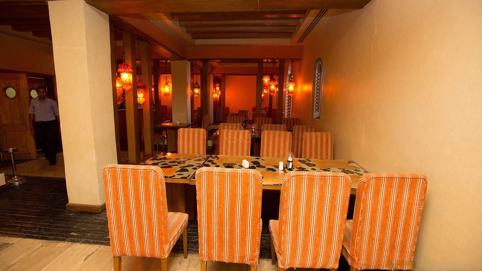 restaurants-restaurants