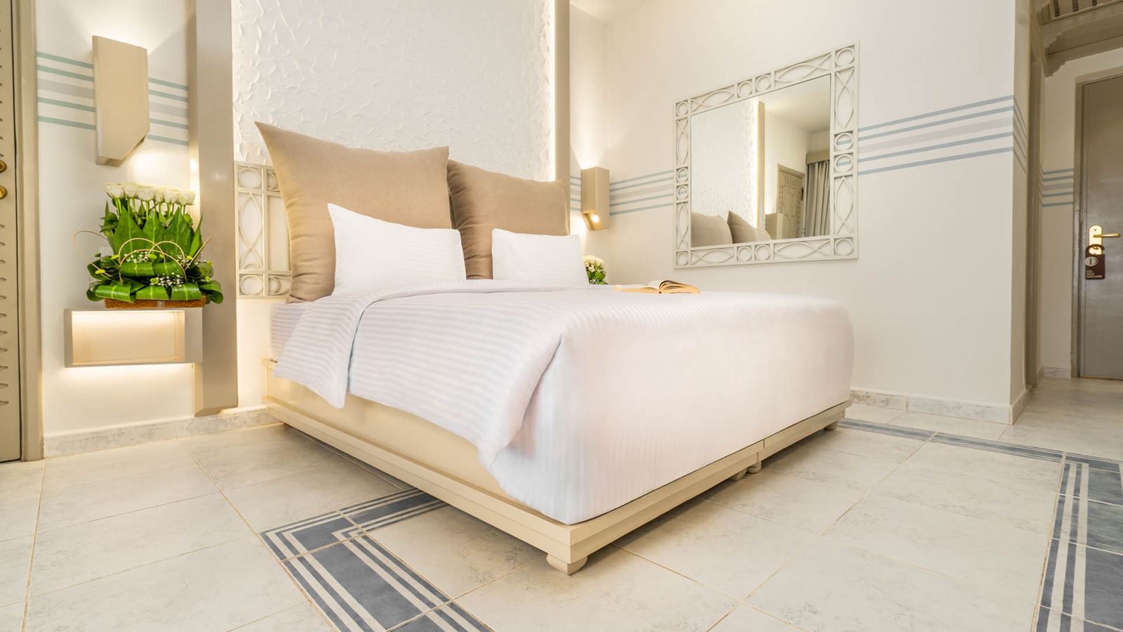 rooms-aquamarine-deluxe-beach-view-gym-free