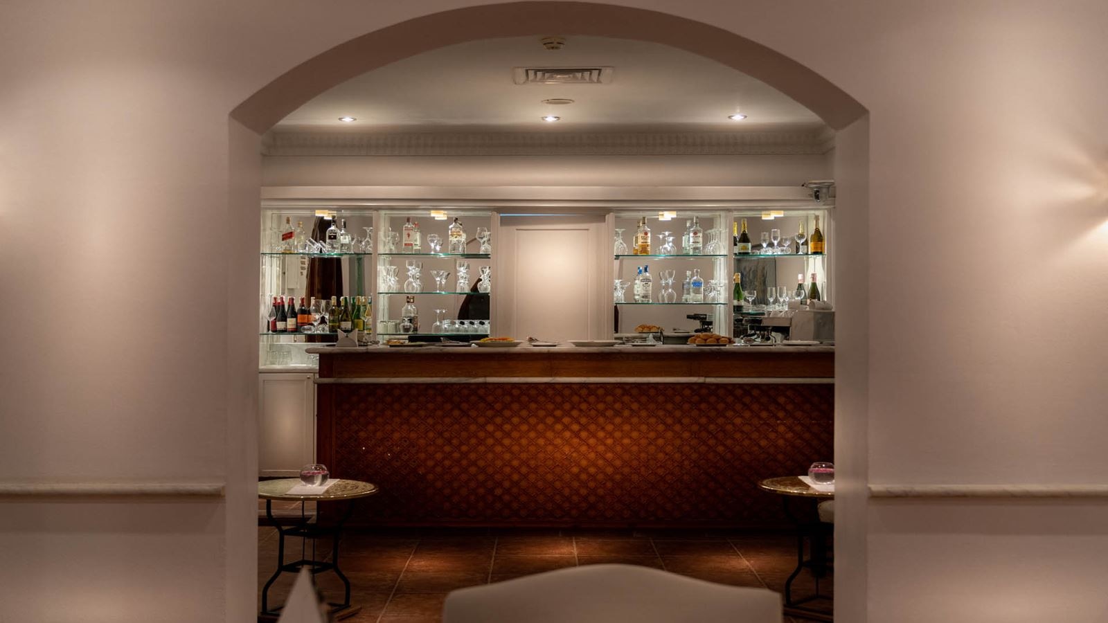 bars-prestige-lobby-bar