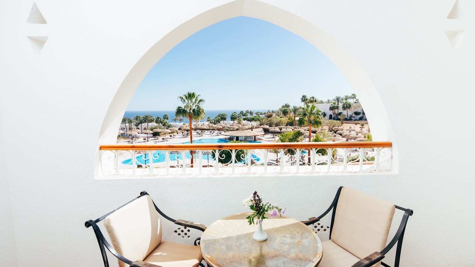 rooms-domina-sultan-beach--pool