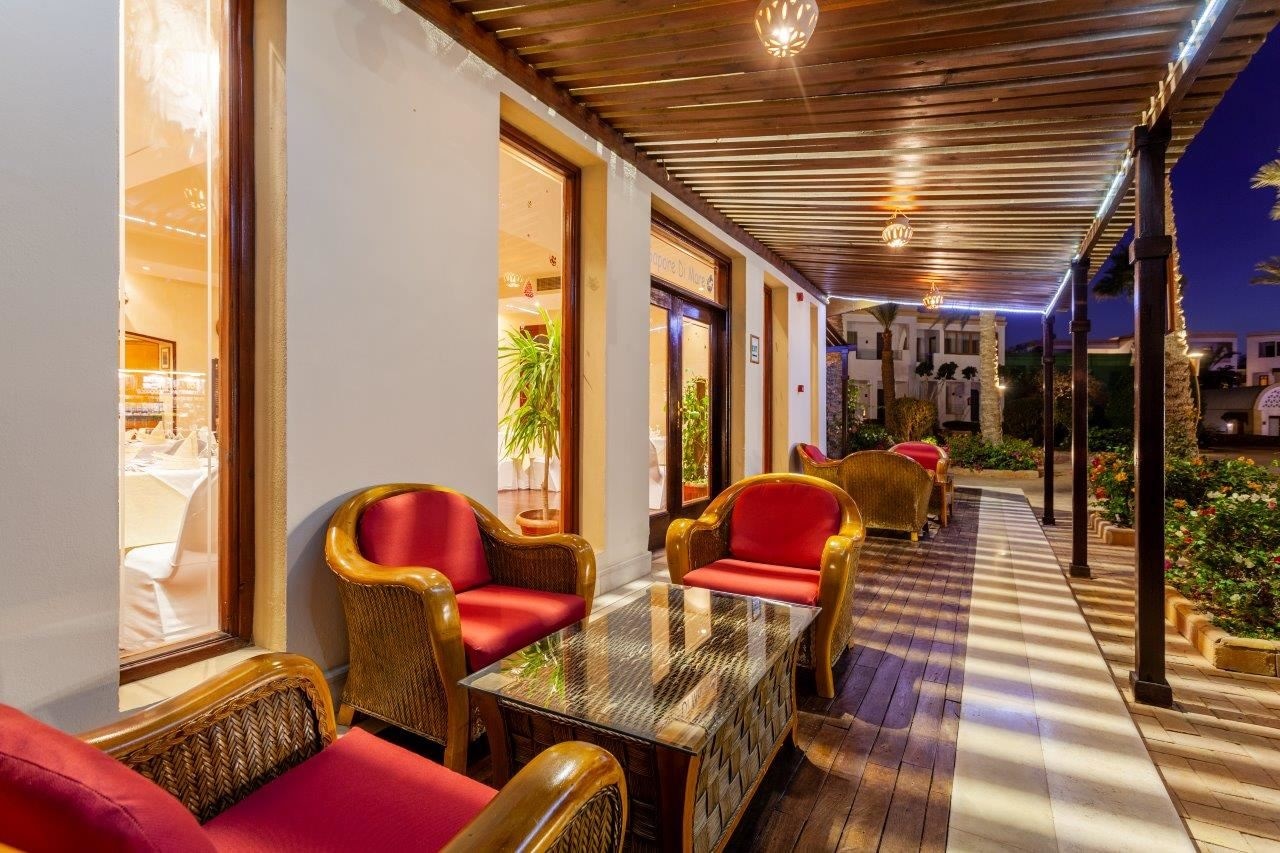 restaurants-alcazar-restaurant