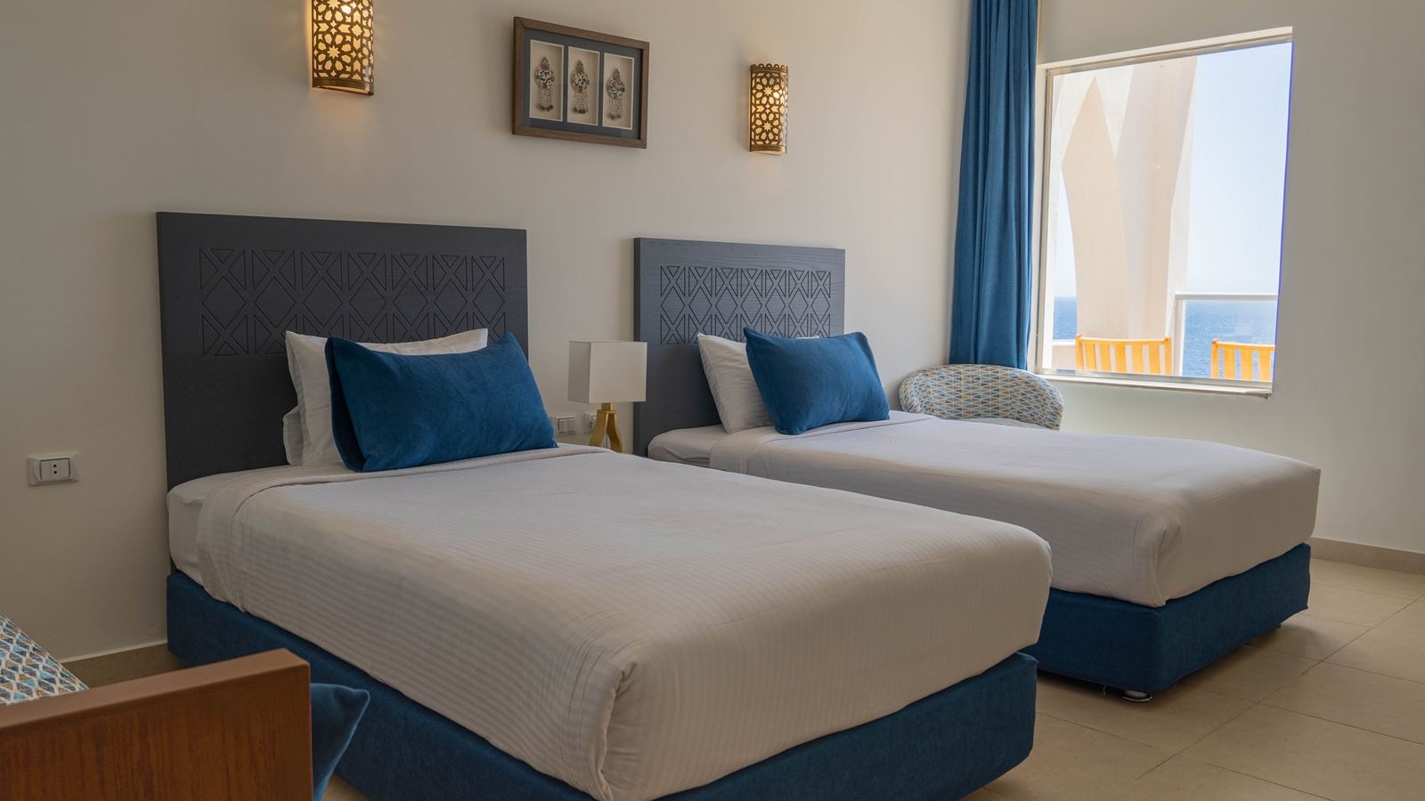 rooms-superior-room--sea-view