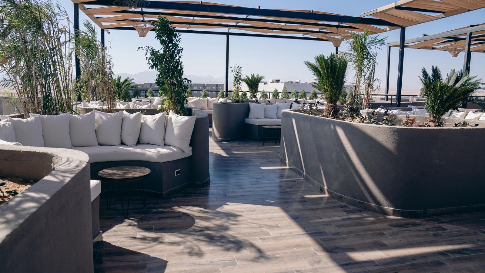 restaurants-rooftop-bar