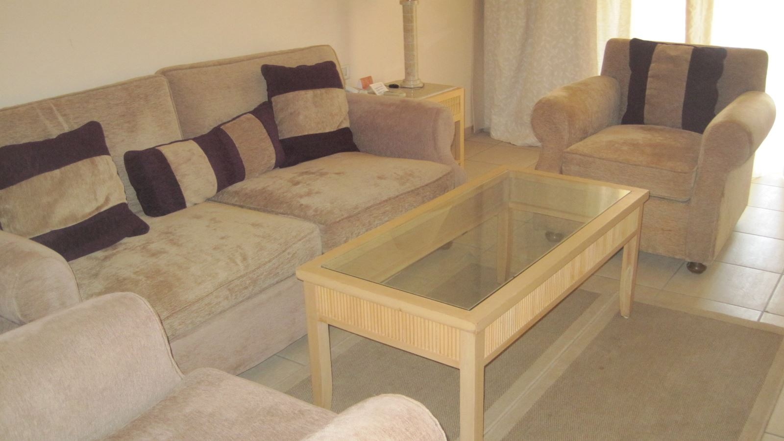 rooms-junior-queen-suite