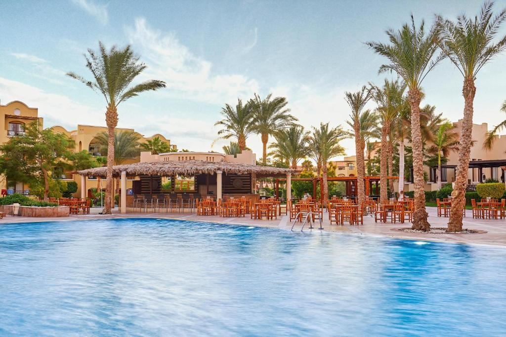 bars-fayrouz-pool-bar