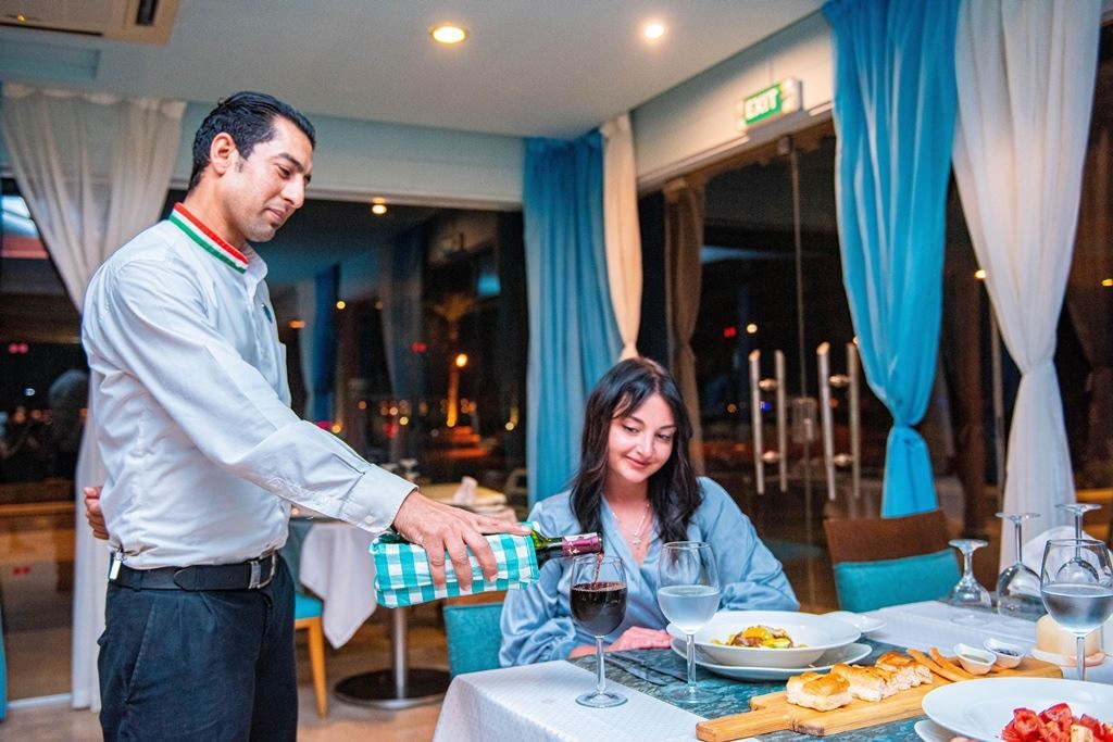 restaurants-restaurants