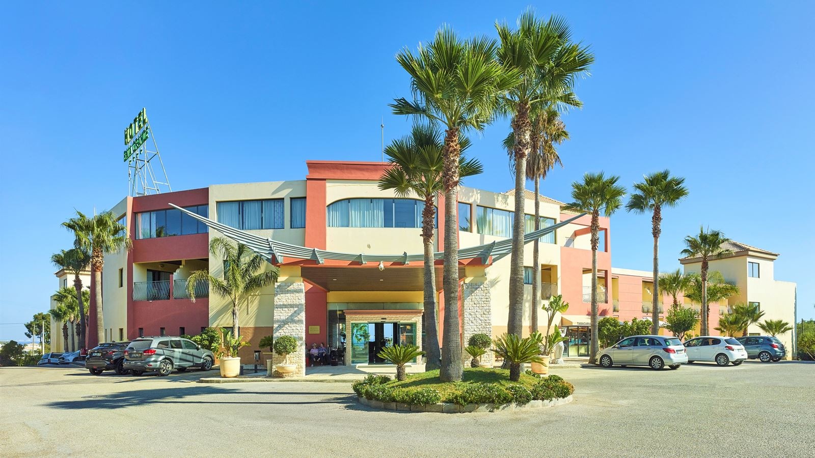 general-main-building