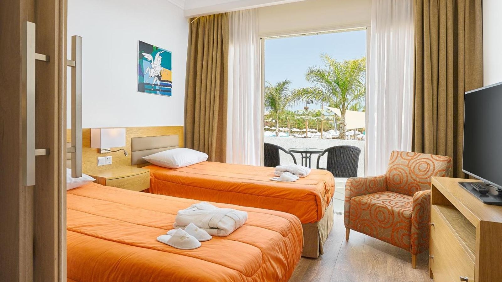 rooms-familysuite-gardenview-privategarden