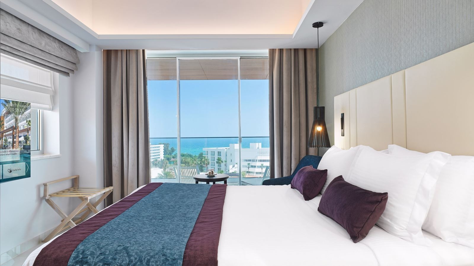 rooms-superior-room-pool--garden-view