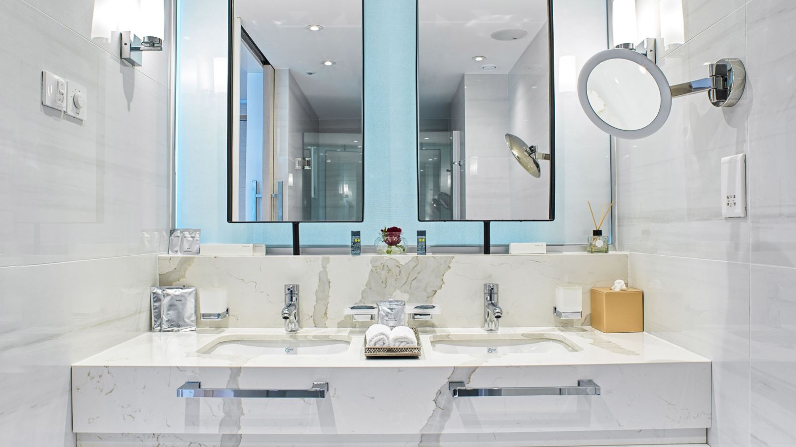 rooms-junior-suite-inland-view