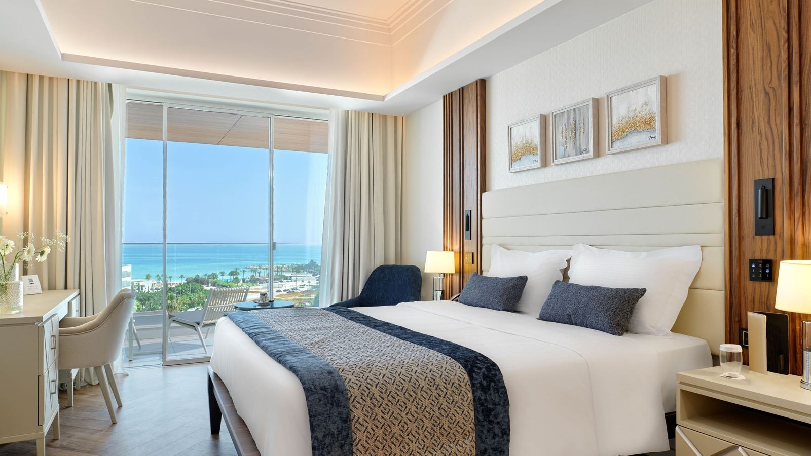 rooms-junior-suite-pool--garden-view