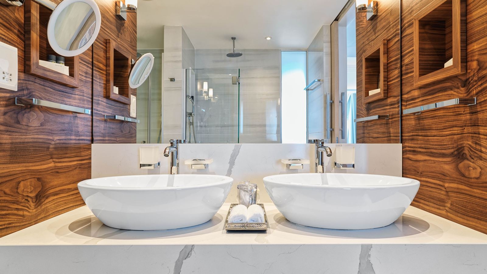 rooms-junior-suite-pool--garden-view