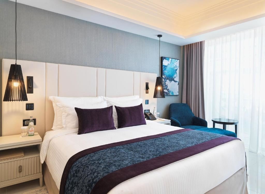 rooms-deluxe-room-inland-view