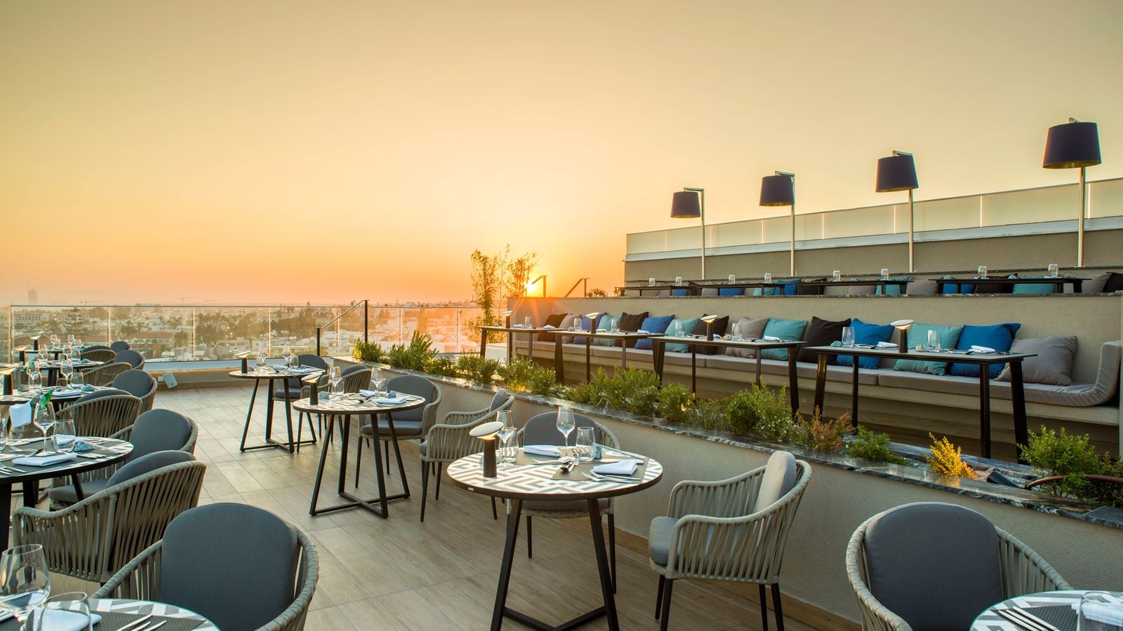 restaurants-restaurants