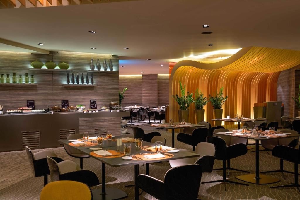 restaurants-restaurants