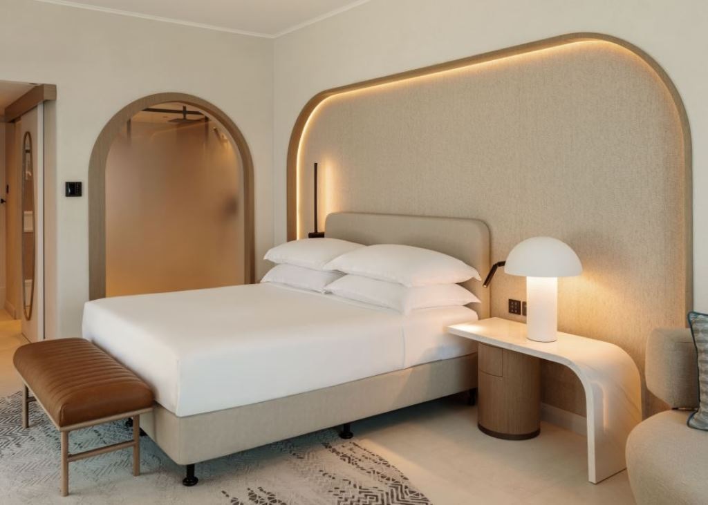 rooms-deluxe-jbr-view-room-king