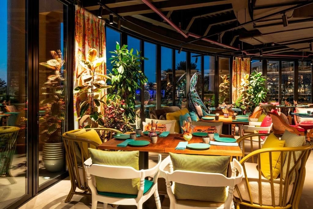 restaurants-restaurants