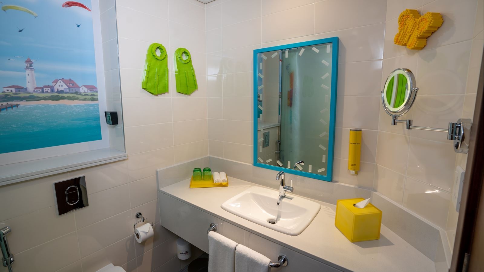 rooms-run-of-the-house-fully-themed-room