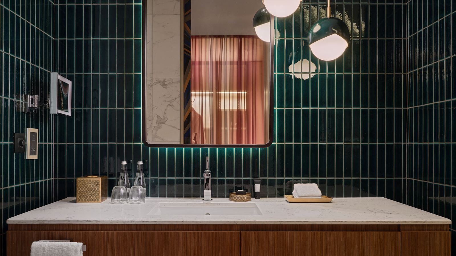 rooms-fantastic-room