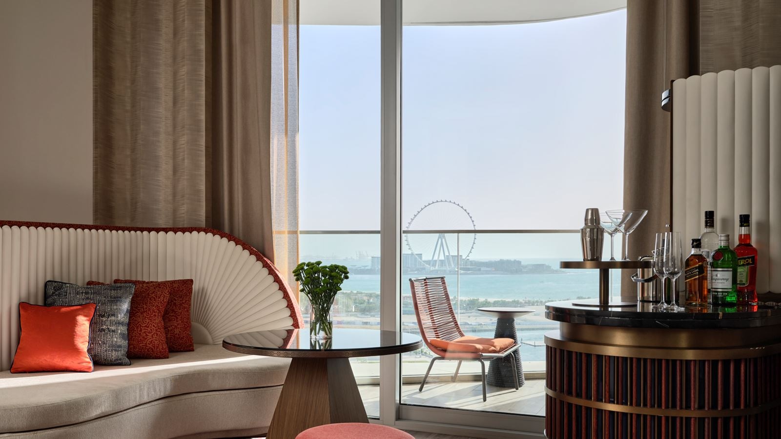 rooms-spectacular-room