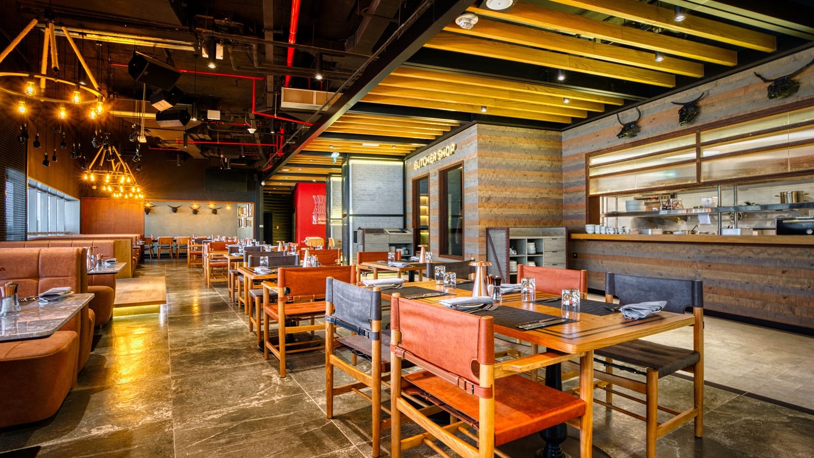 restaurants-the-blacksmith-bar