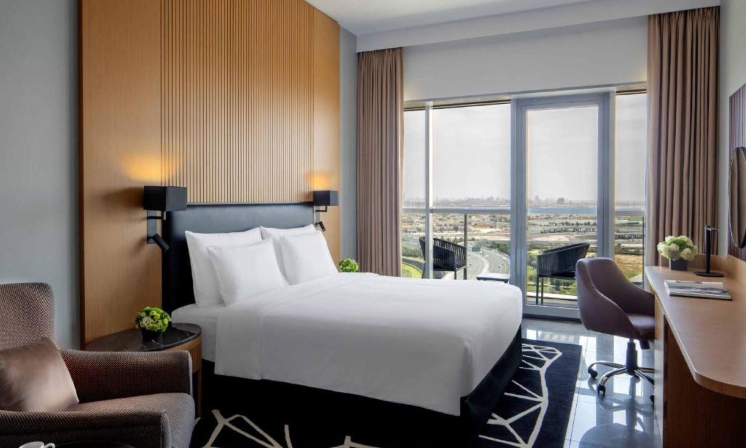 rooms-deluxe-room-with-balcony