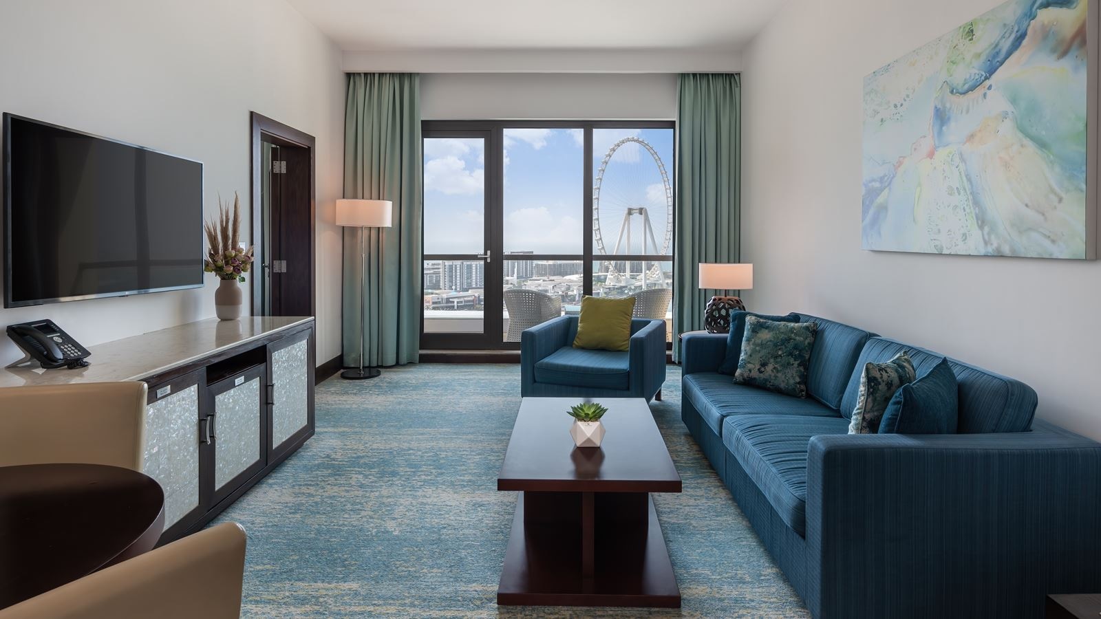 rooms-family-one-bedroom-suite-sea-view-with-balcony-and-lounge-access