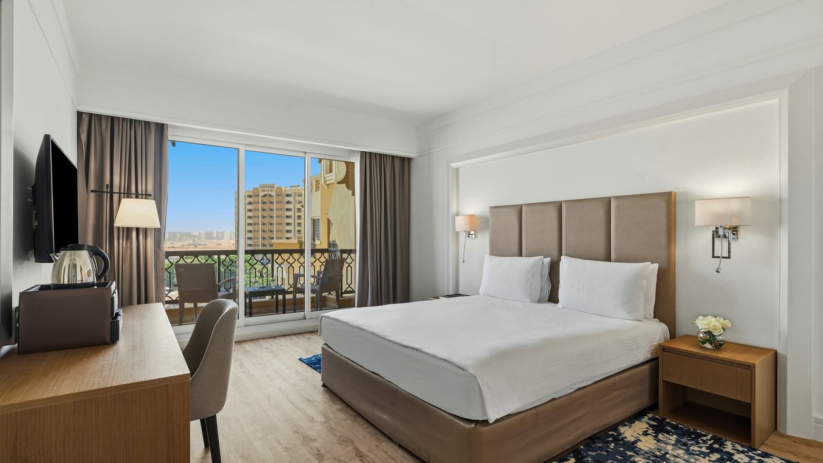 rooms-two-bedroom-family-suite-poolsea