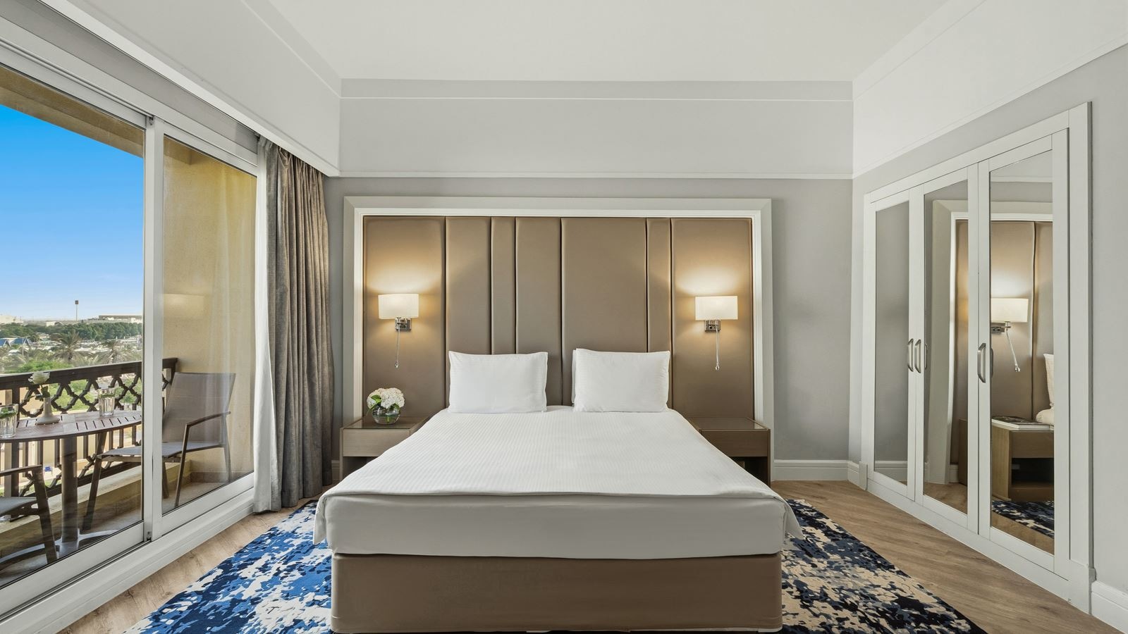rooms-interconnecting-family-suite-garden
