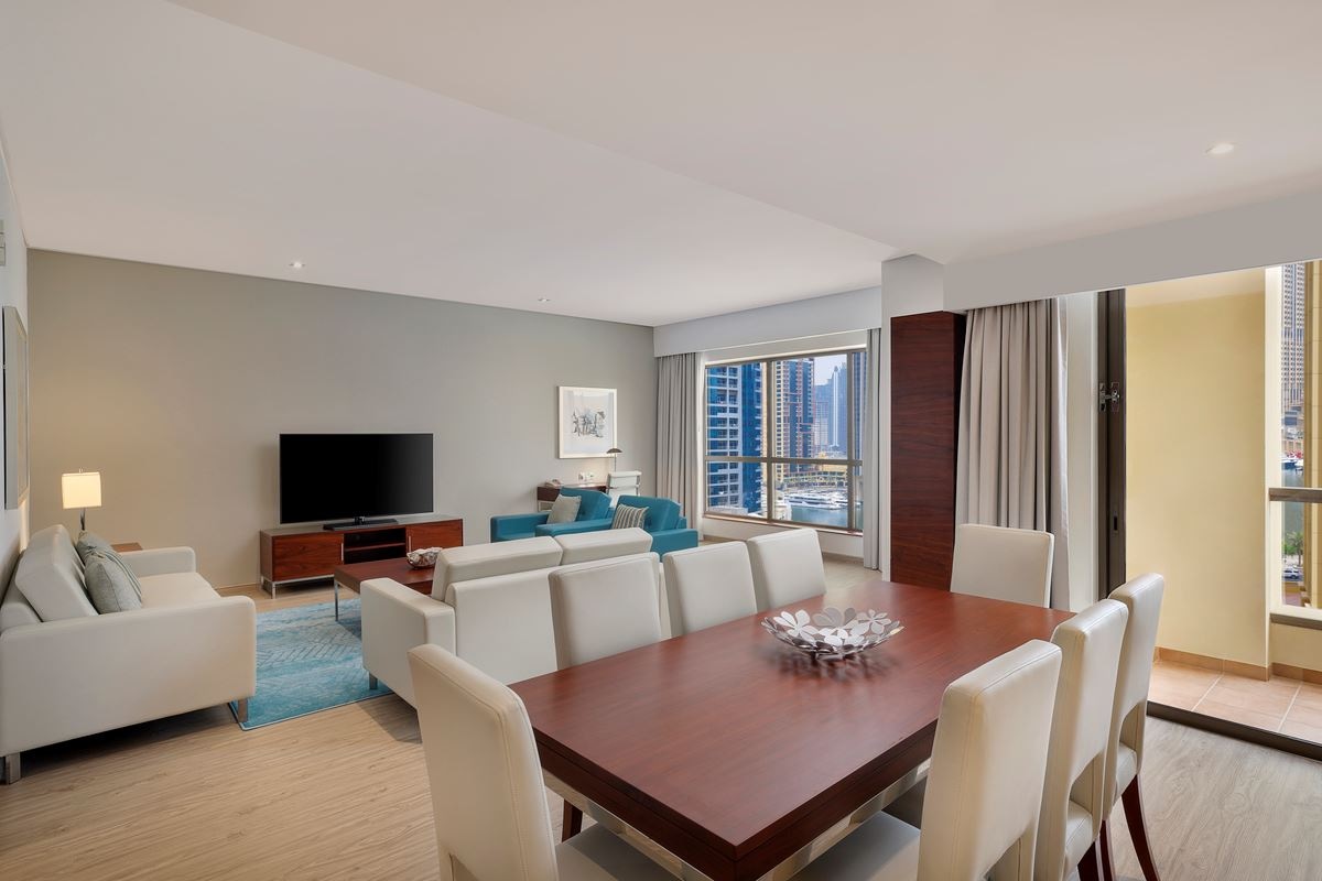 rooms-three-bedroom-family-suite-with-balcony