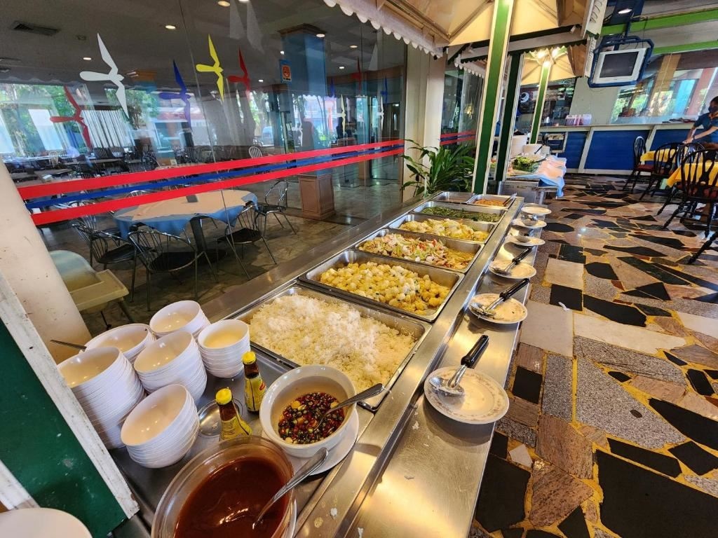 restaurants-saithong-terrace