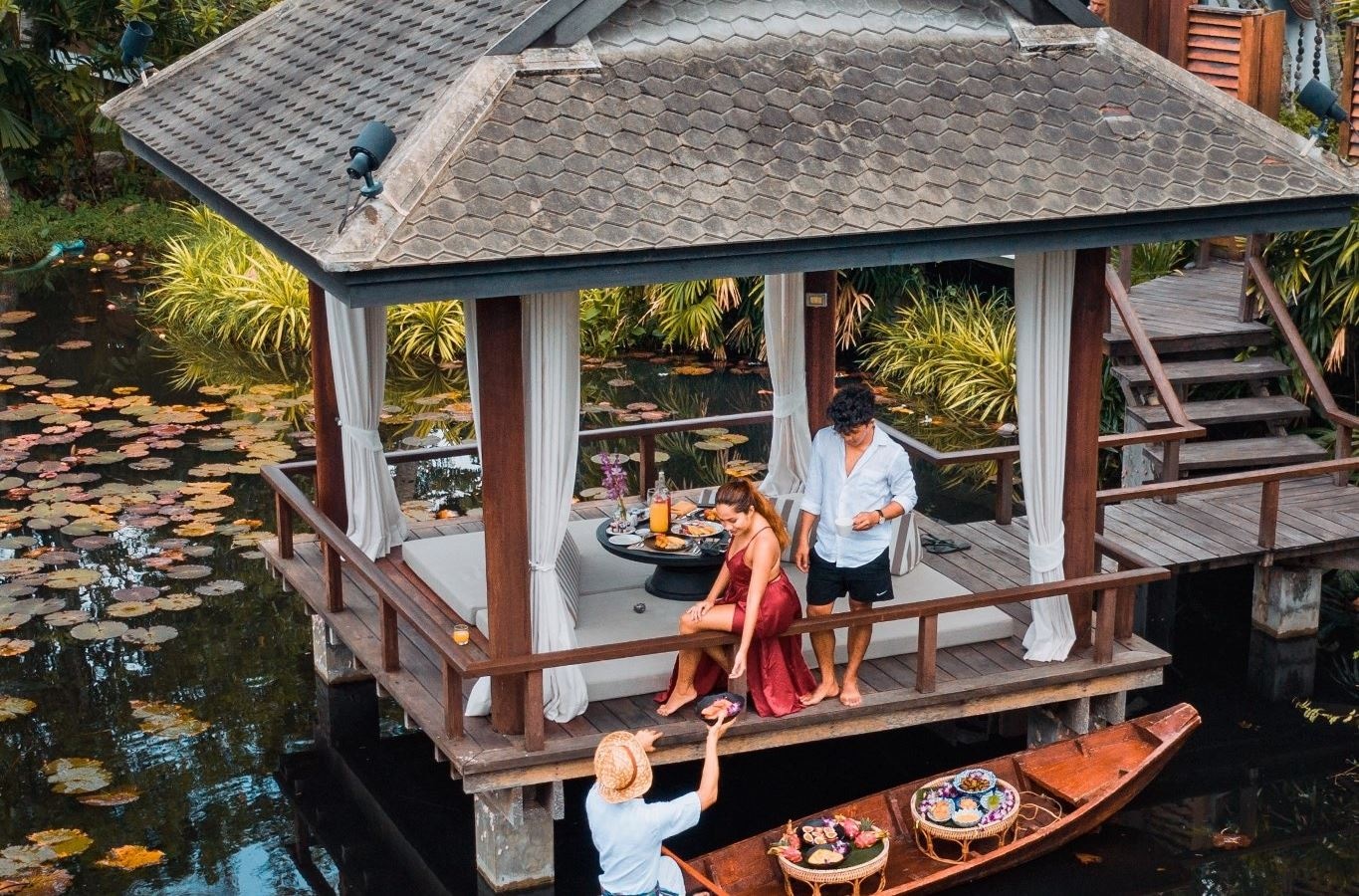 rooms-sala-pool-villa