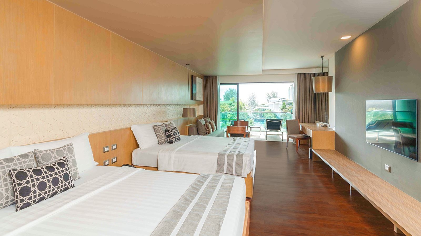 rooms-sunset-grand-deluxe